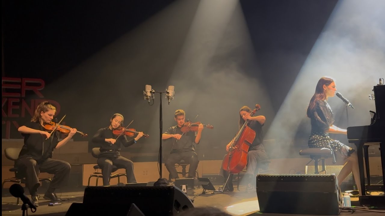 Charlotte Cardin - White Flag (Dido cover) / Puppy (Live Hyper Weekend Festival, Paris 23/01/2026)
