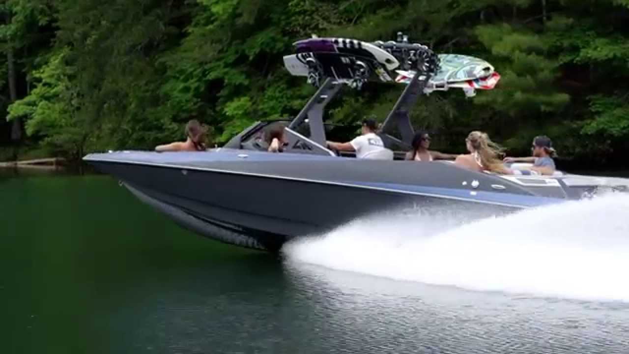 Axis Wake 2015 A24 HD