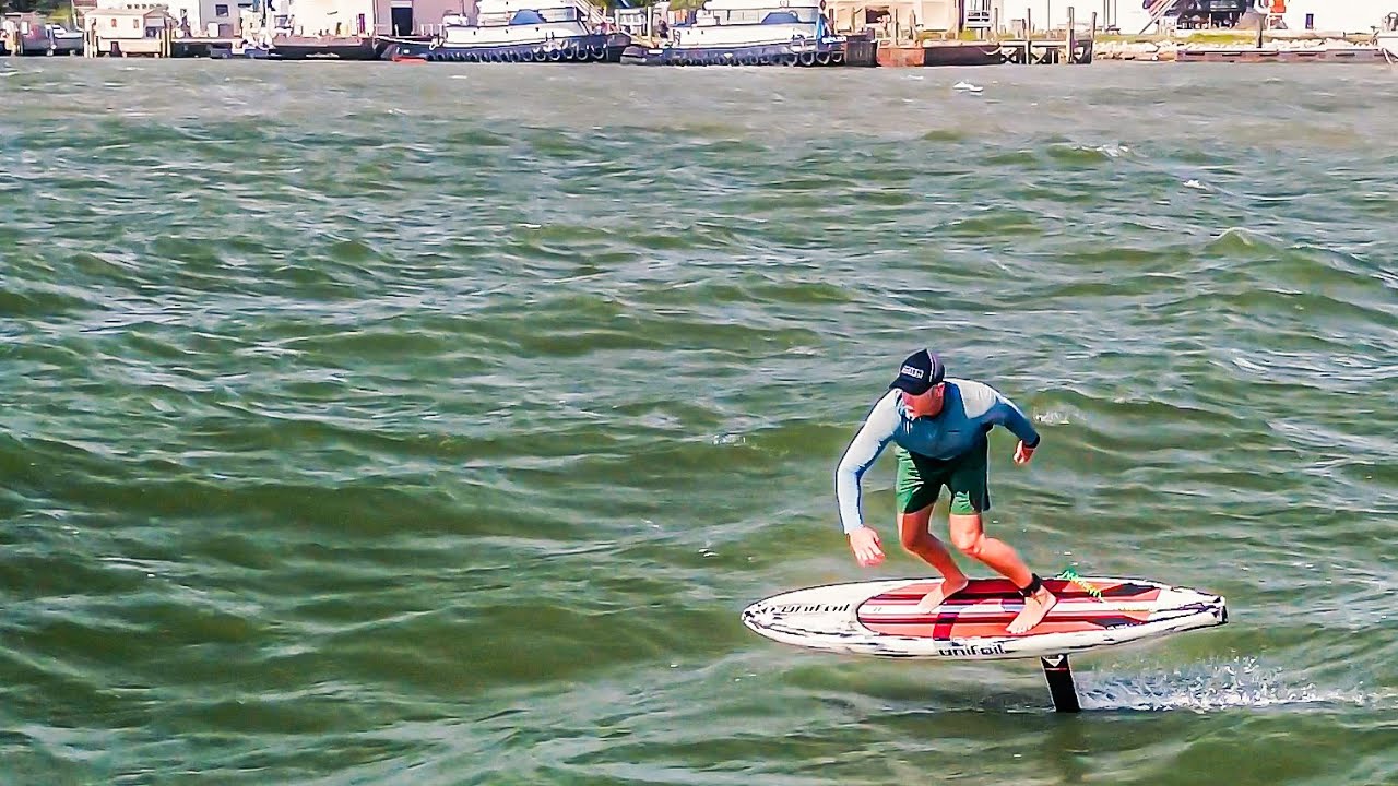 Uncut Parawing foiling downwind lap