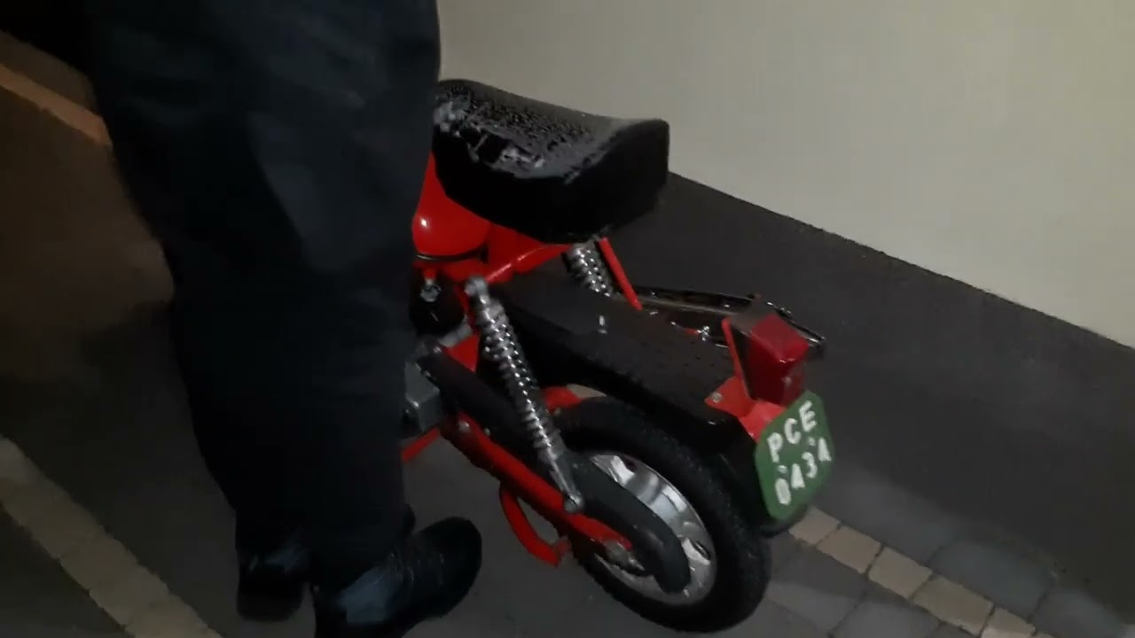 Odpalanie Motorynka Pony M2 1986r przy -13°C