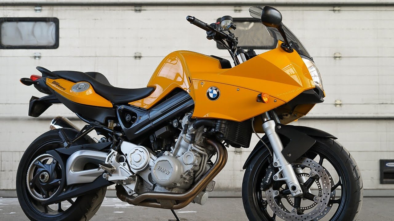 BMW F800S из Японии - концептуально опеределил Honda NC700S на десятилетие)