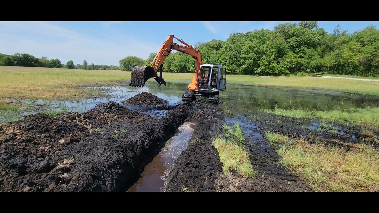 We Got To Get This Corn Planted! But There's A Problem!