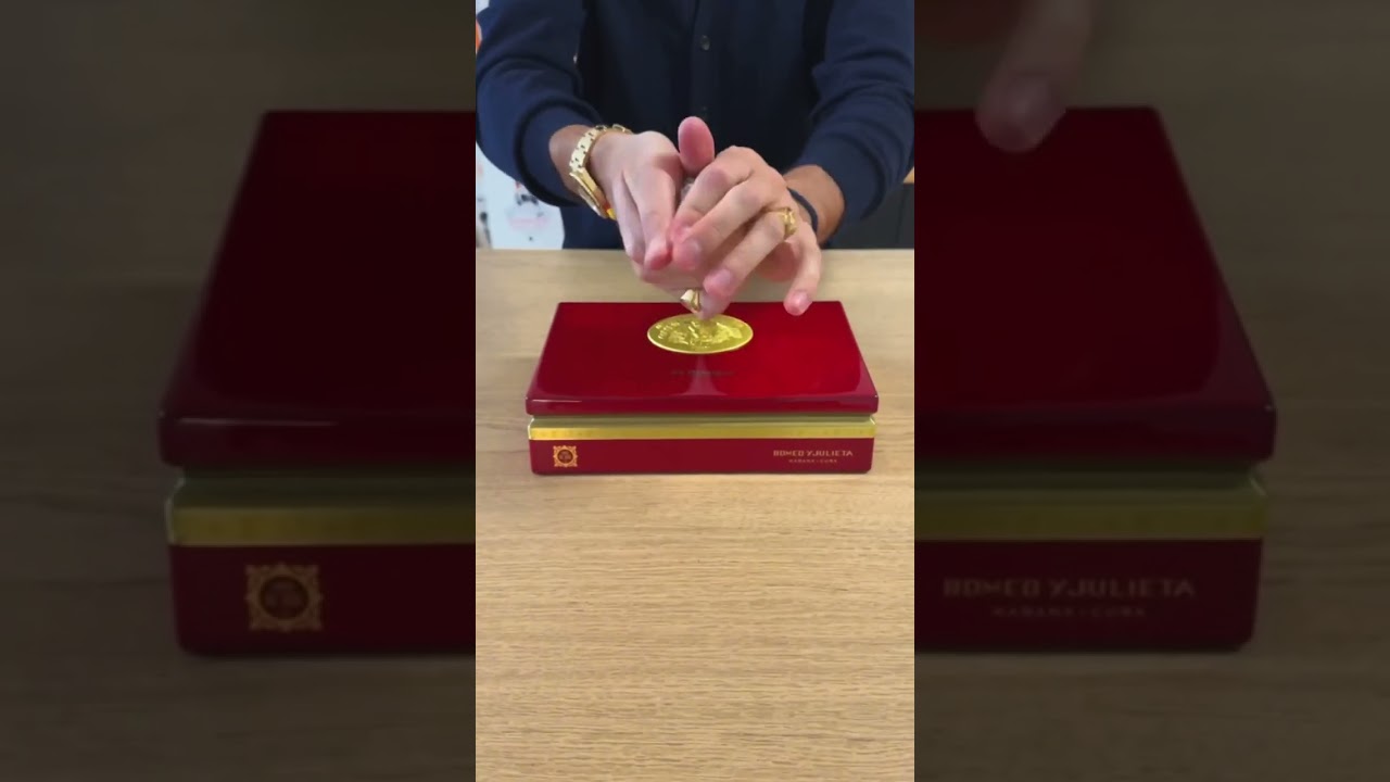 #Cigar #ASMR #Unboxing of the Romeo Y Julieta Linea de Oro Hidalgos