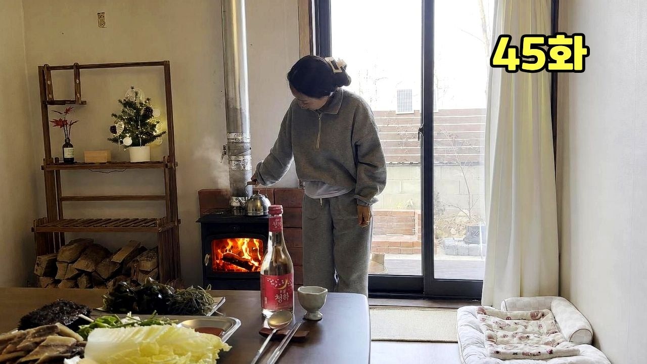 ㆍ지속되는 한파 속 작고 낡은 시골집에 따뜻한 화목난로 피우고 영덕에서 사 온 과메기 한상 차려요 (강구항 새벽 경매 풍경, 새해맞이 일출은 덤🌅)