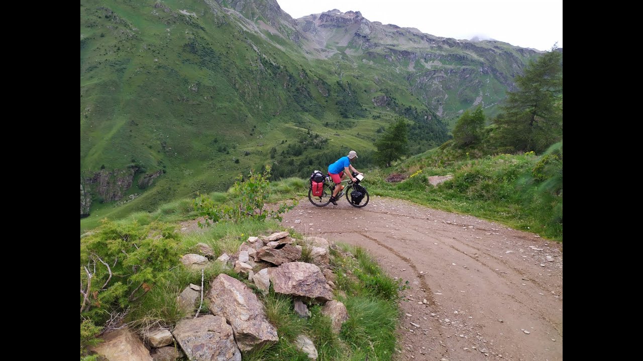 Valtellina in bicicletta. Passo di Verva, Alpisella, Laghi di Cancano, Val di Rezzalo, Case di viso.
