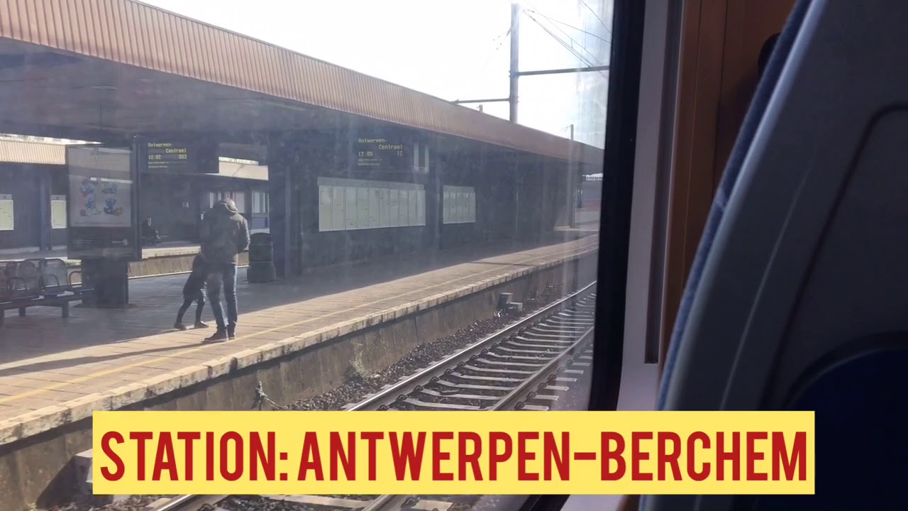 In the S1 train from Antwerpen-Centraal to Kontich-Lint