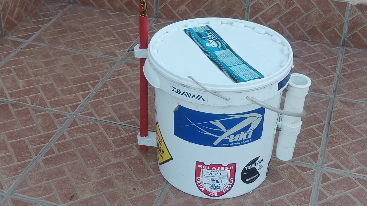 Cubos de pesca caseros con soporte