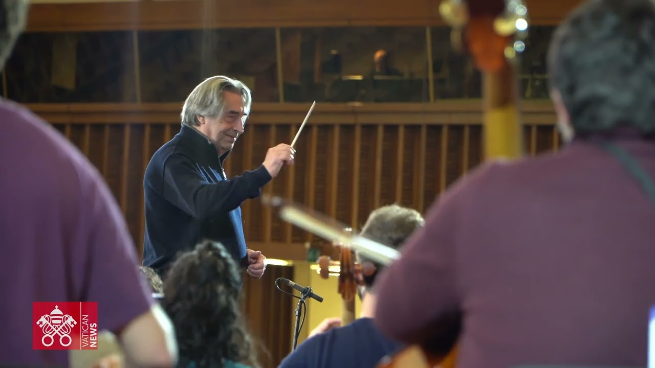 #RiccardoMuti prova nell'Aula Paolo VI, in Vaticano