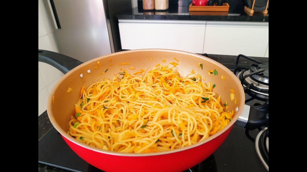 Macarrão com cenoura!! Essa receita vale a pena cada mordida!!
