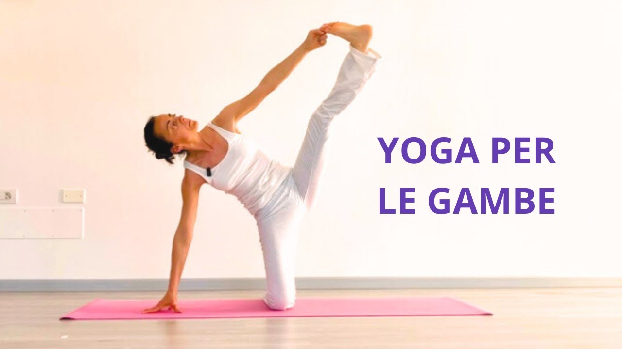 Pratica yoga per allungamento gambe