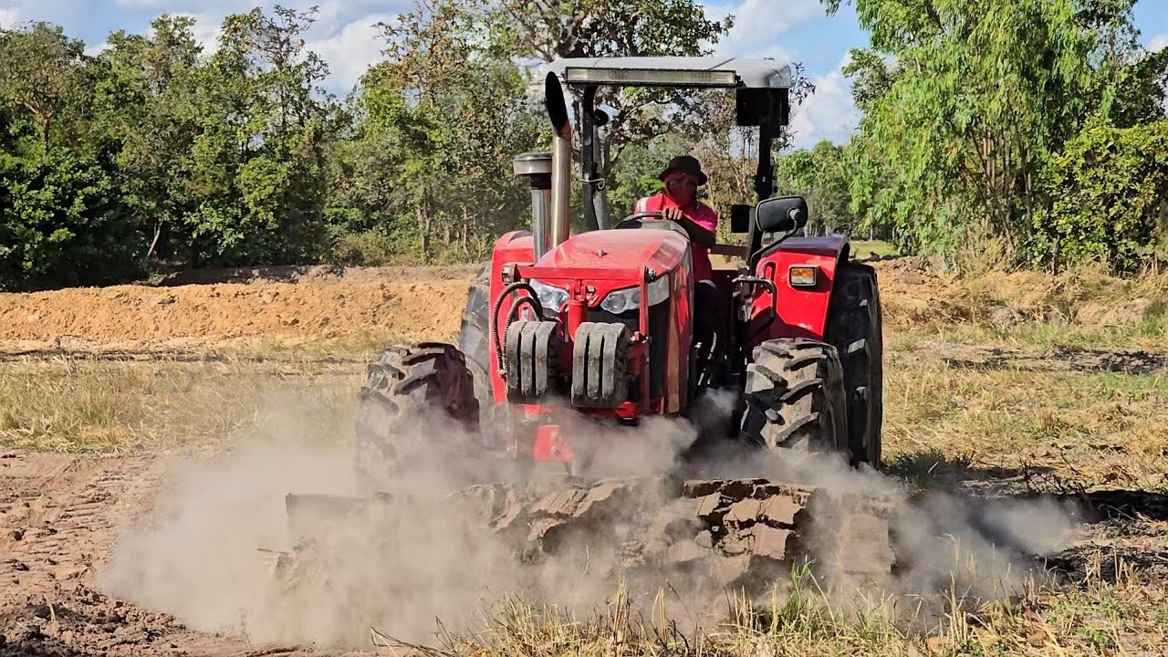 หน้างานเหมา18ใบเทา อุ้มดินเต็มใบMASSEY FERGUSON MF4708