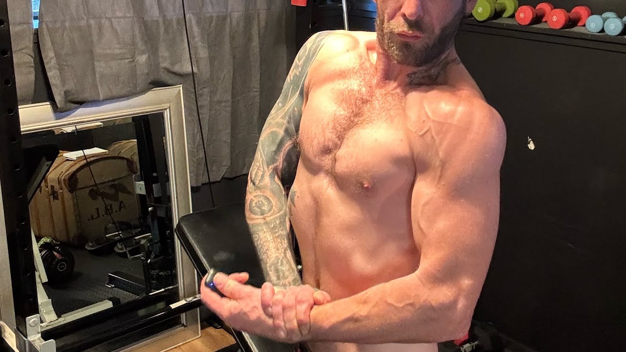 Chest workout at home. 