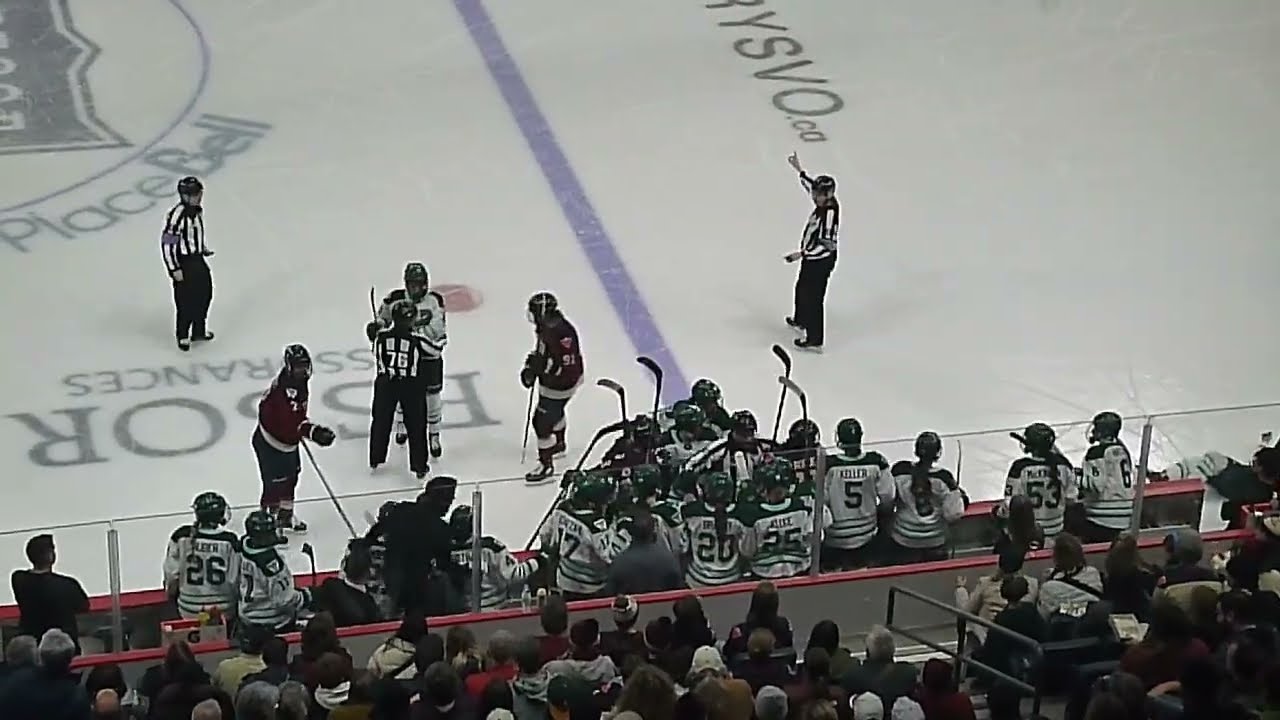 Montreal Victoire Maggie Flaherty gets major penalty & game misconduct for body checking vs. Boston