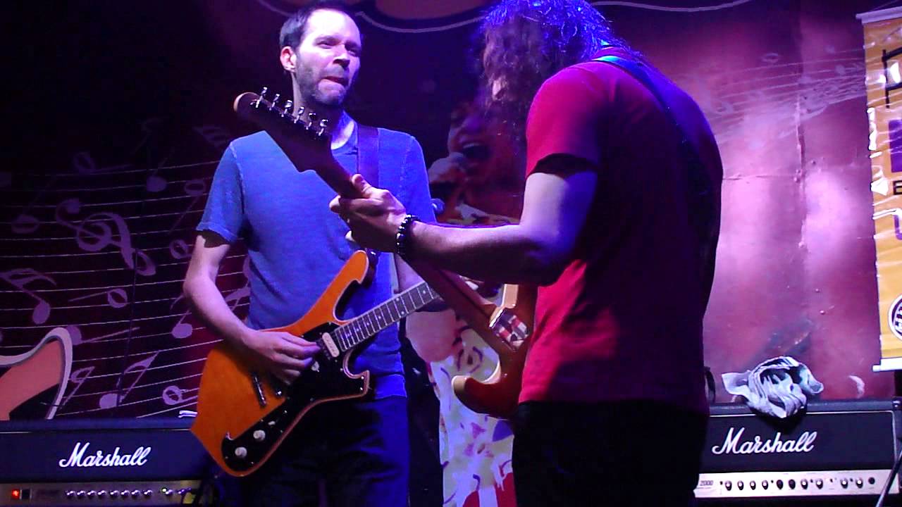 Paul Gilbert (MR. BIG) & Rafael Bittencourt (ANGRA) Jamming PART 2 - Belo Horizonte