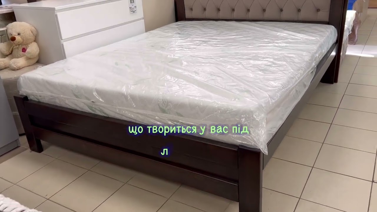 Ліжко з масиву вільхи з “короною” 👑 | Каретна стяжка, тканина антикіготь, виготовлення 3–5 тижнів