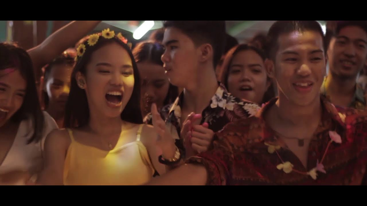 A DECADE AND EIGHT | TROPICAL x HAWAIIAN THEMED DEBUT 2019