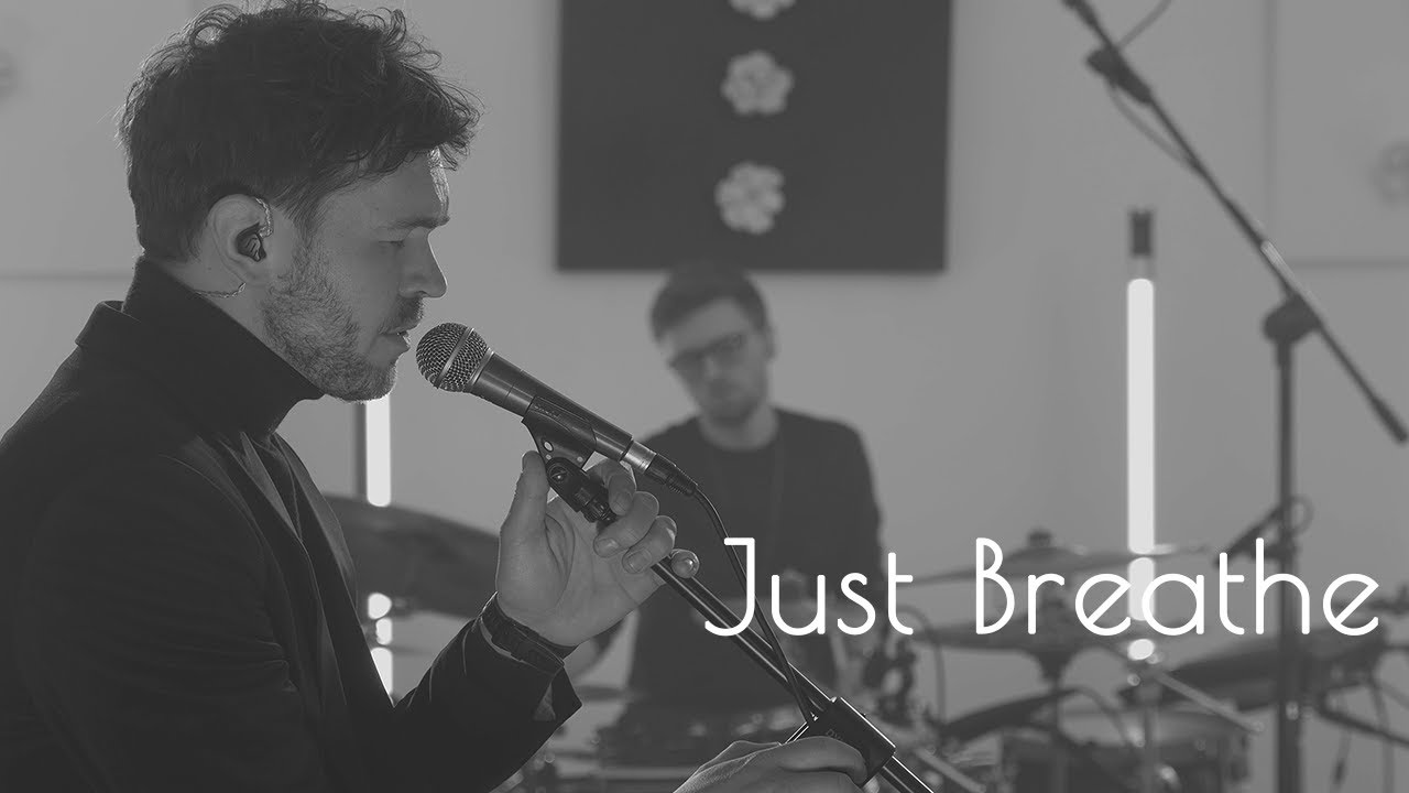 Gniewomir Tomczyk / Project - Just Breathe [feat. Staszek Plewniak]