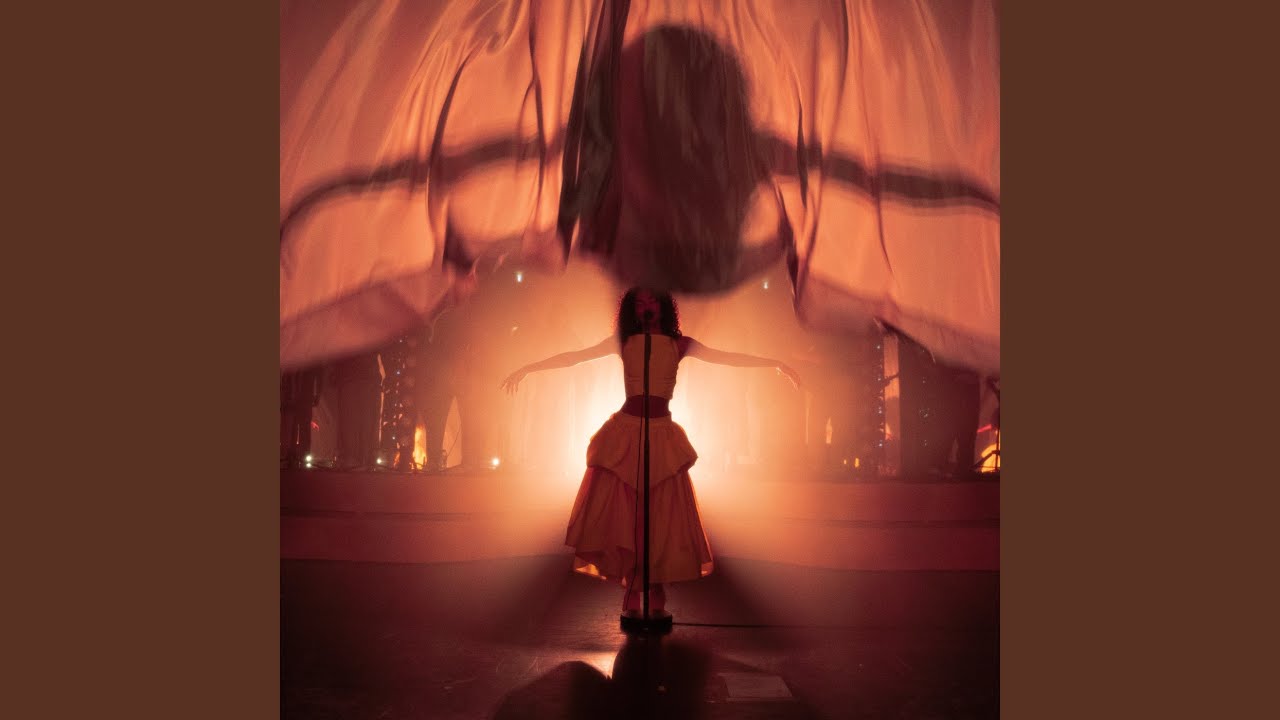 Dive (Live At Eventim Apollo)