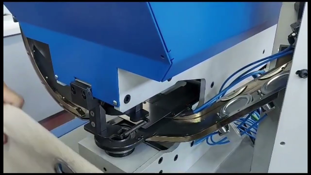 FM290 - Automatic curtain eyeletmachine - Wrinkle-Free Results