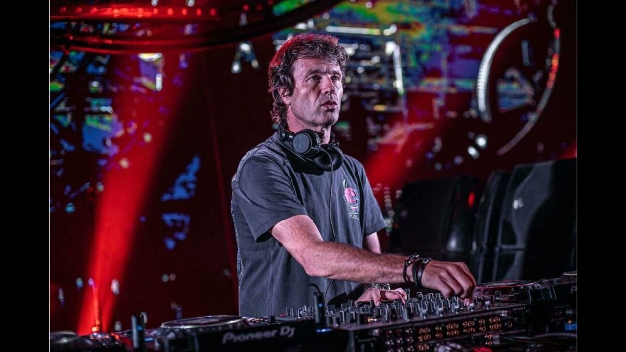 Hernan Cattaneo - Metro 95.1 FM - (2002-11-29) Part 1
