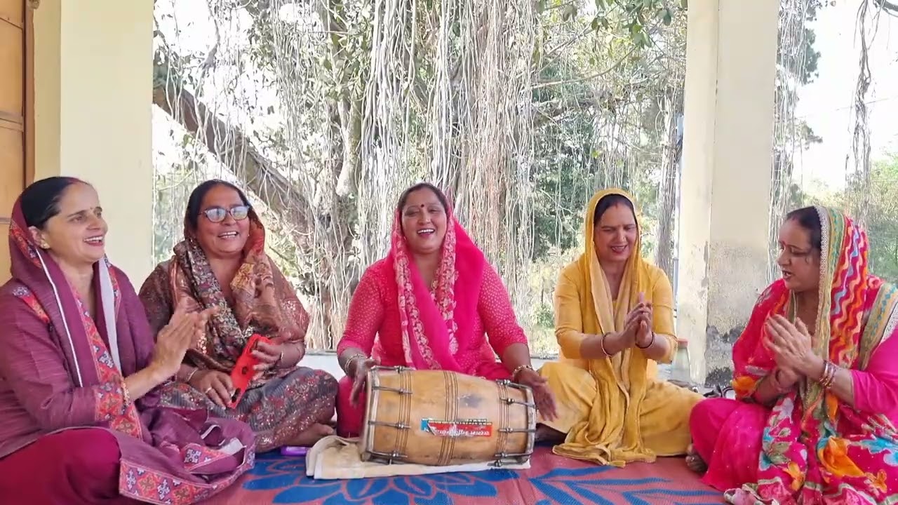 #bhajan🚩 नवरात्रि भजन🌷छणमण करदी गली दे बिच्चों निकली मैया जी दी पालकी सूहे रंग दी #kirtan 🙏