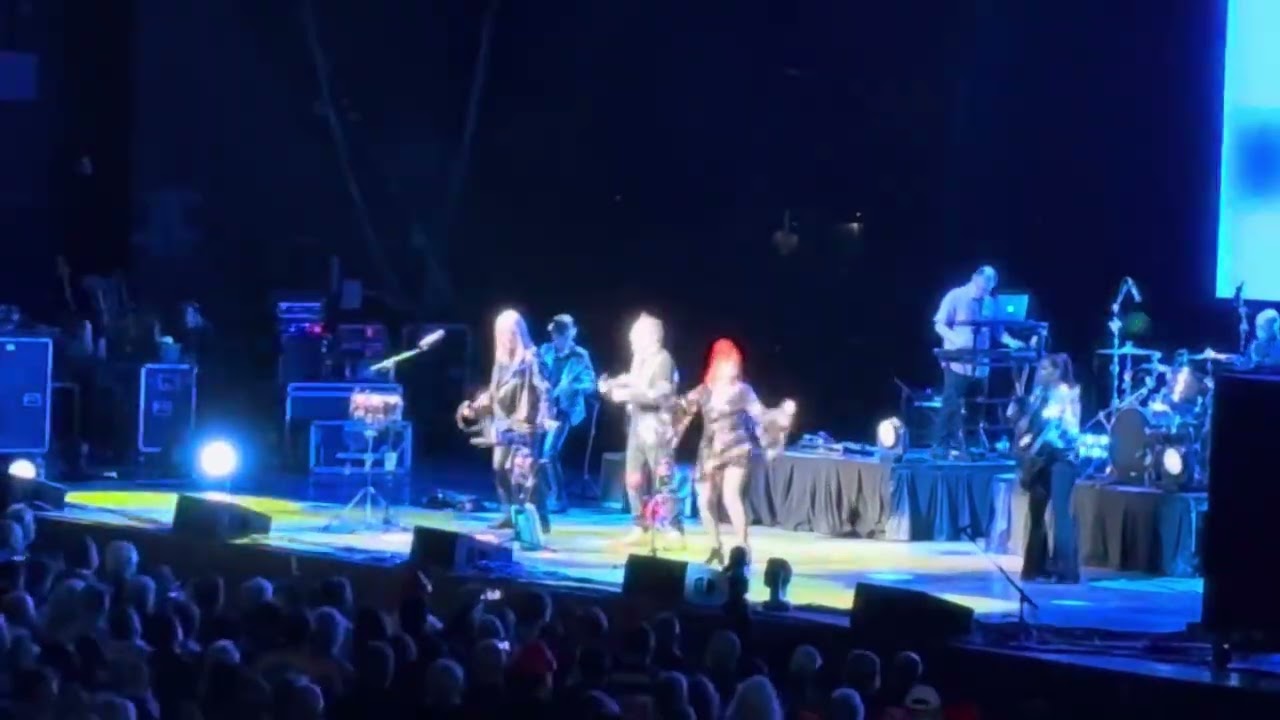 The B-52’s - Private Idaho live 2025