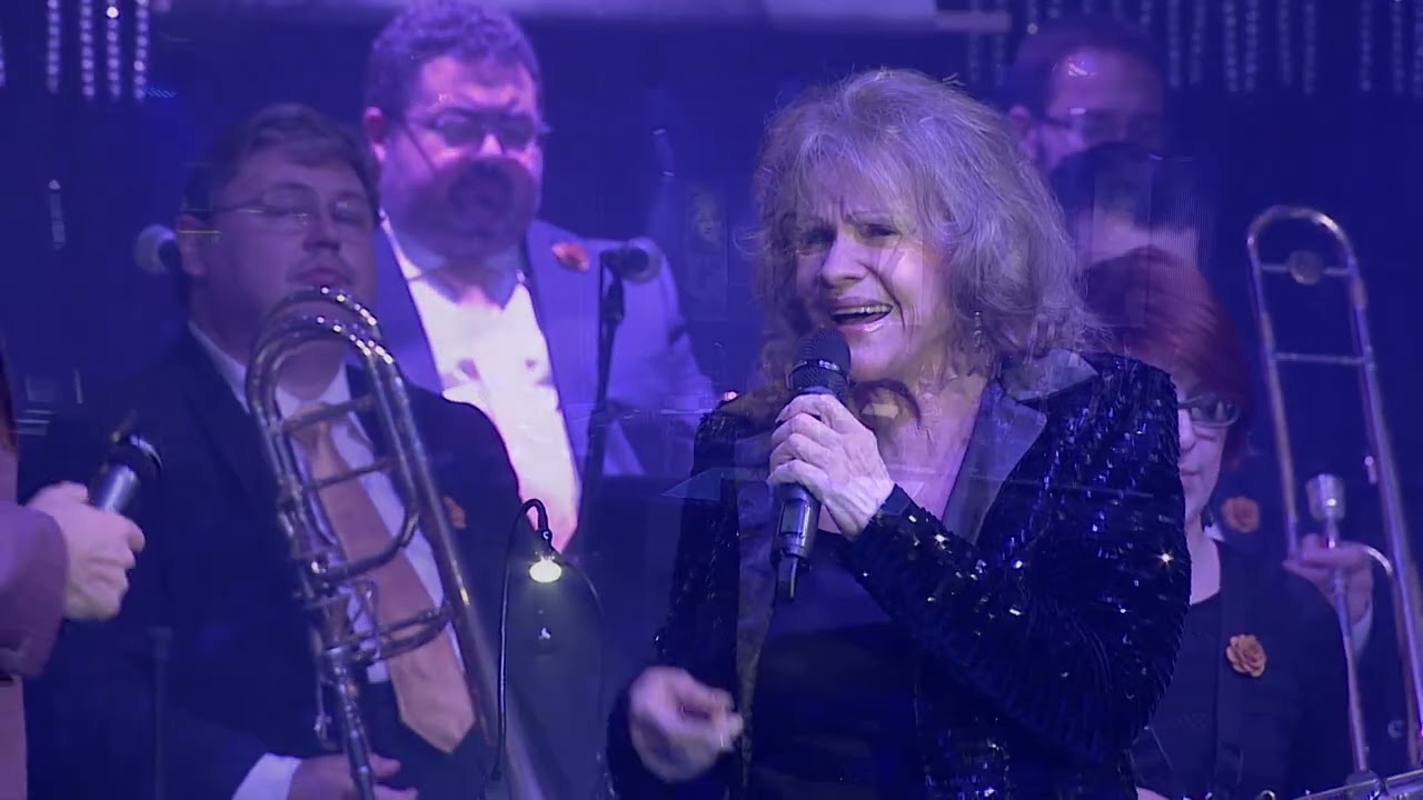 Dotýkat se hvězd - Eva Pilarová, Vojtěch Dyk, Petr Sovič & Golden Big Band Prague
