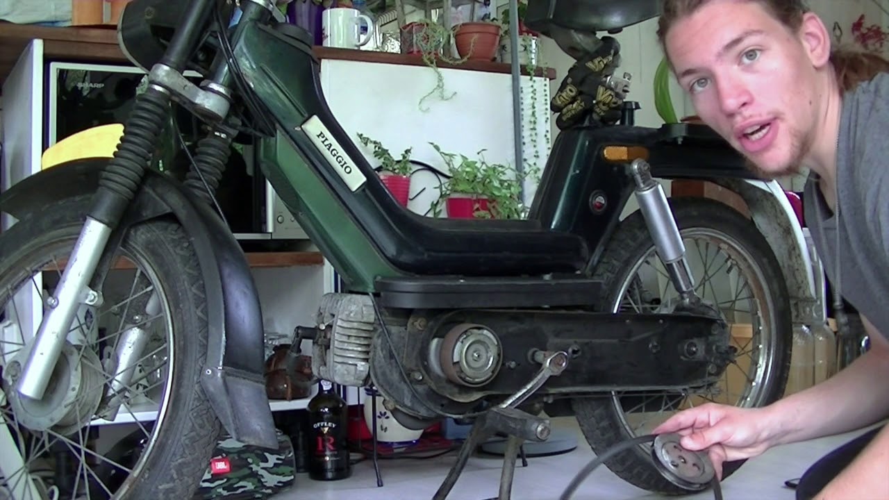 Vespa Ciao pulley and v-belt replacement