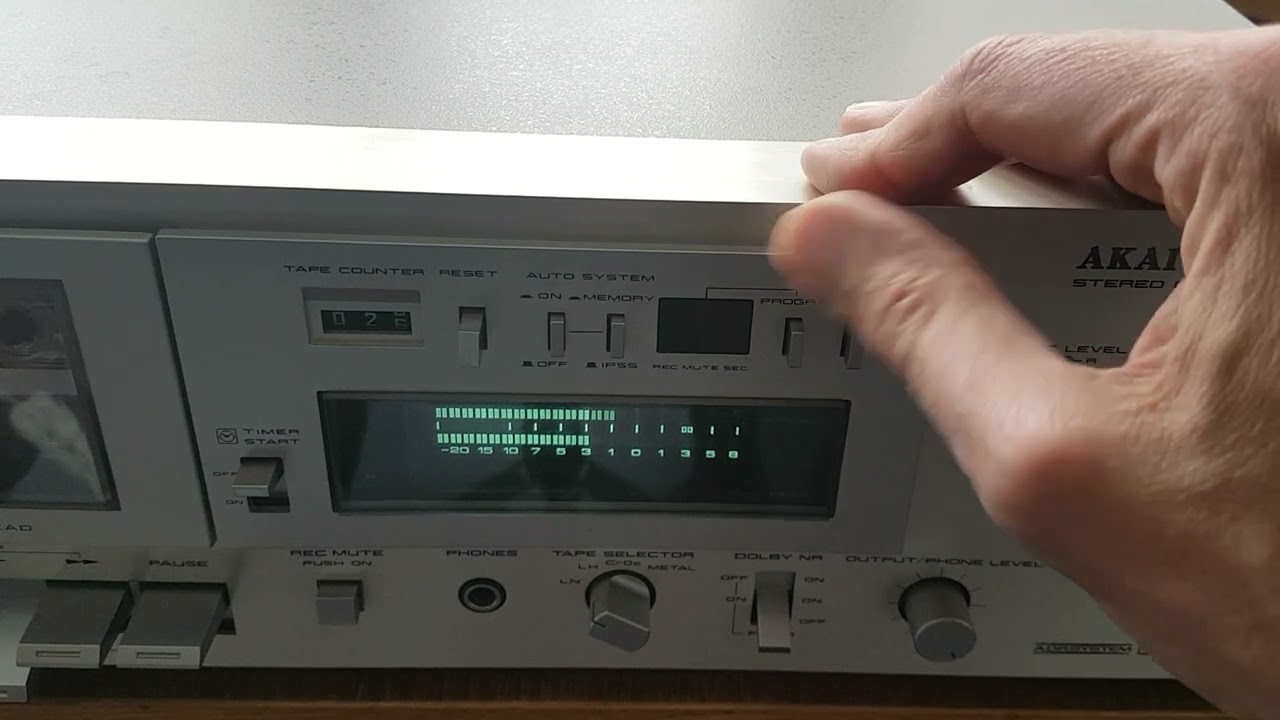 AKAI GX-M10 Vintage Cassette Deck *original synthwave tune* Tape Hifi Mancave Retrowave 80s Vibes