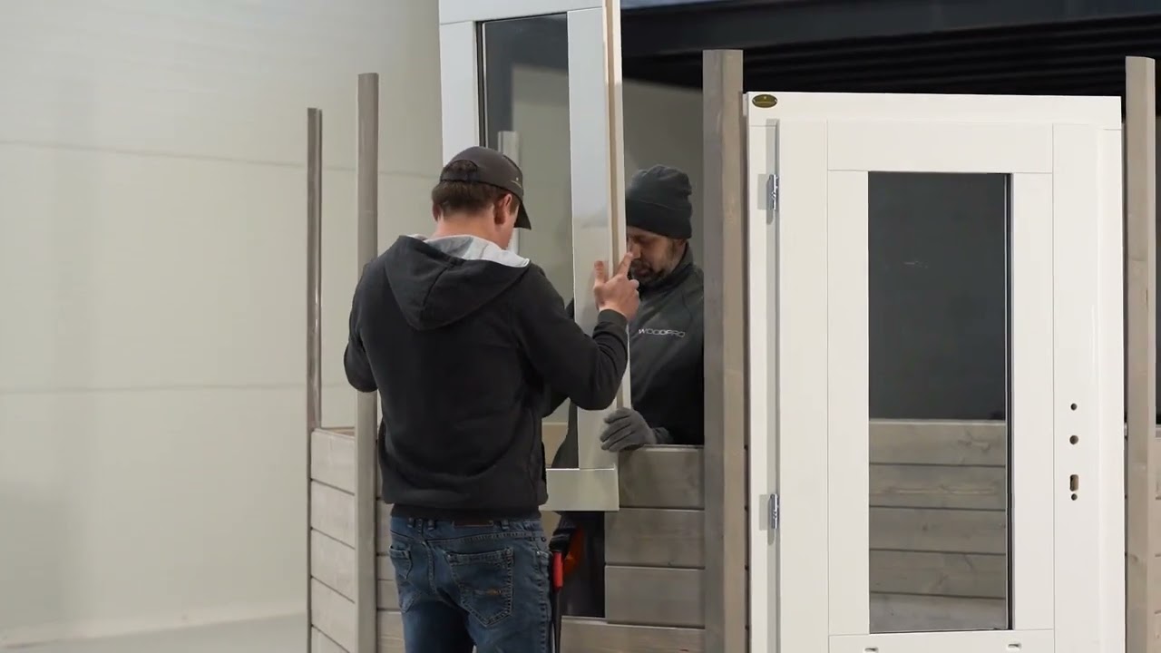 Een achthoekig Lugarde PRIMA systeem huis in elkaar zetten