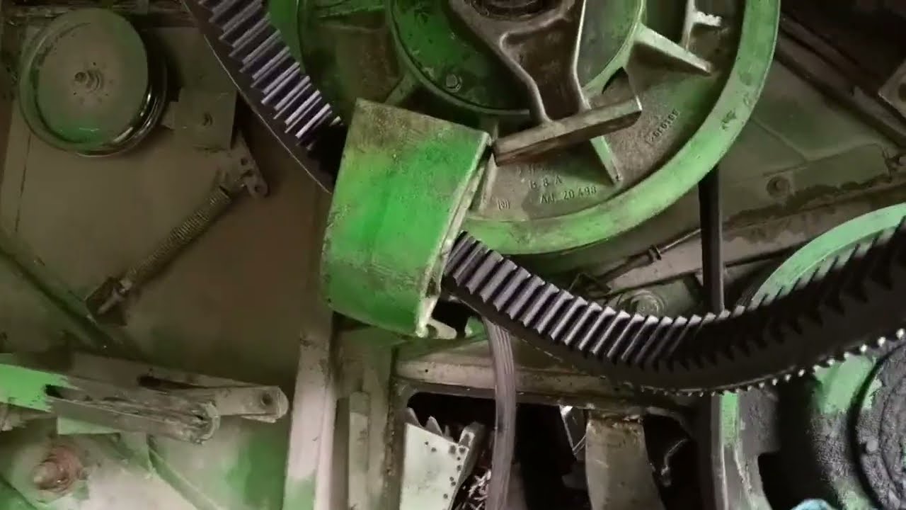John Deere 2264, прийшли запчастини, міняємо втулки,ставимо варіатор на комбайн...