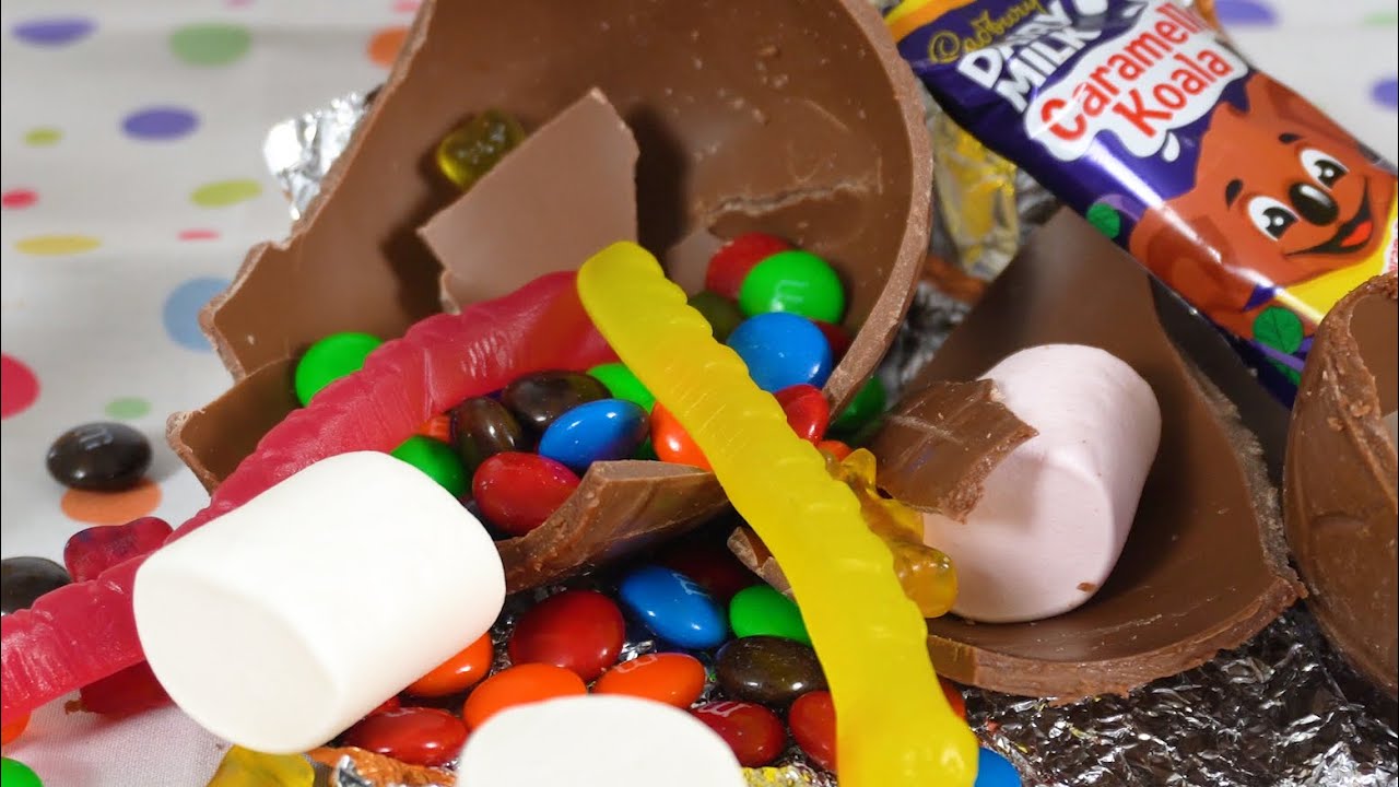 Simple Chocolate Easter Egg Hack Kids Will Love! Easter Egg Surprise!