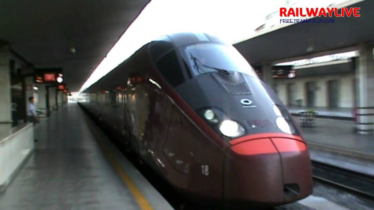 Early italo train to Naples arrives at Firenze SMN (HD)