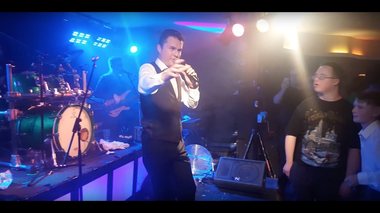 Michael English | Ding Ding Dong | Live @ Bulgaden Castle