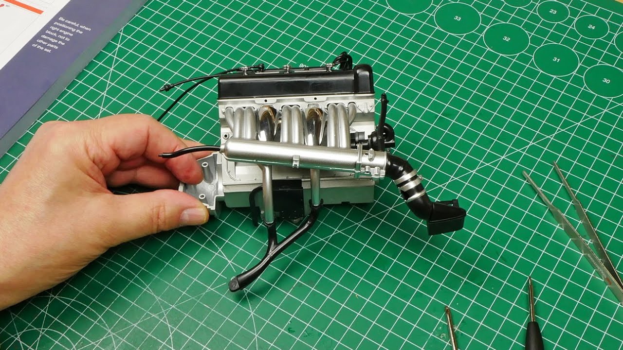 Building the Ixo Mercedes 300 SL Coupé – Stage 5 to 10