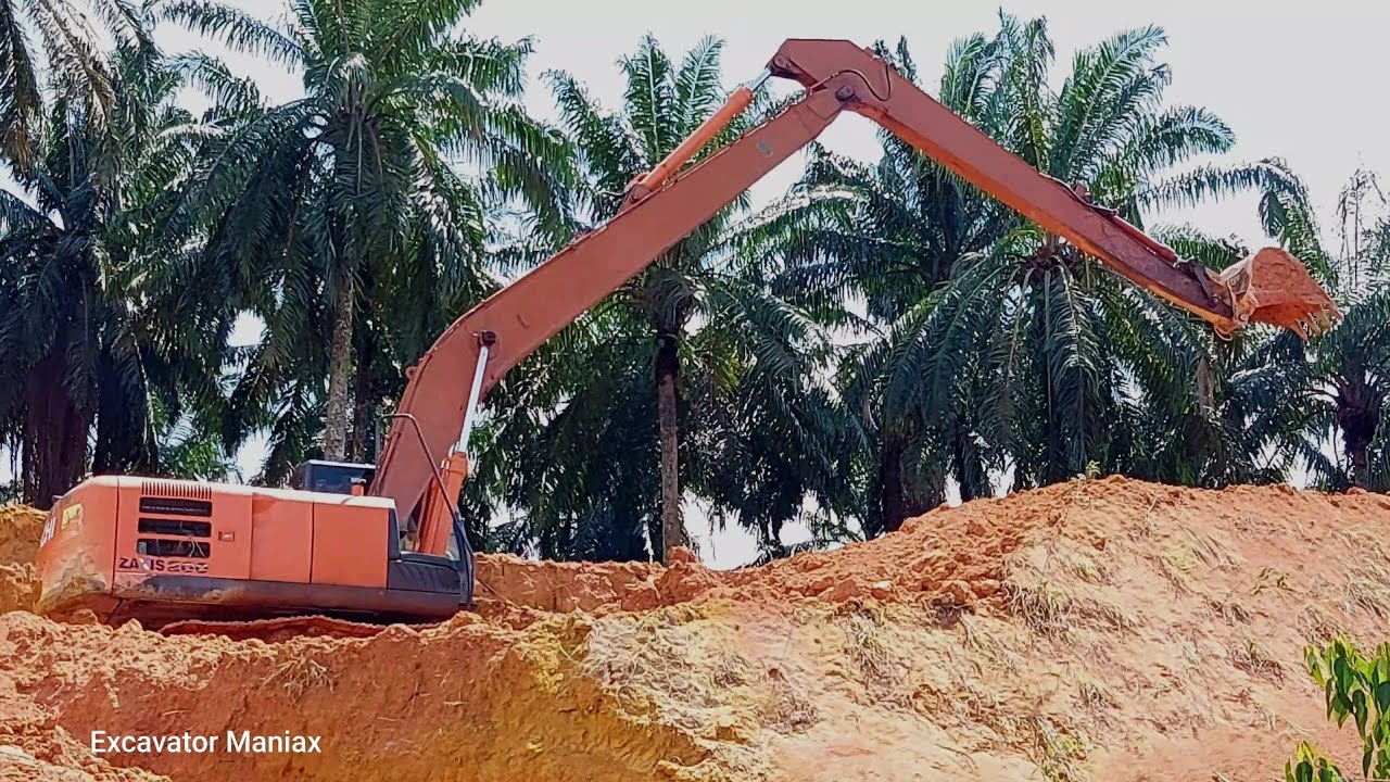 Long Reach Hitachi Zaxis 200 Excavator Working At Hill Slope