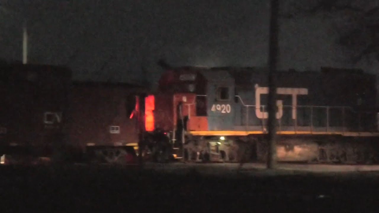 IC 2716 Meets GTW 4920 in Chicago Heights, IL 5/11/21