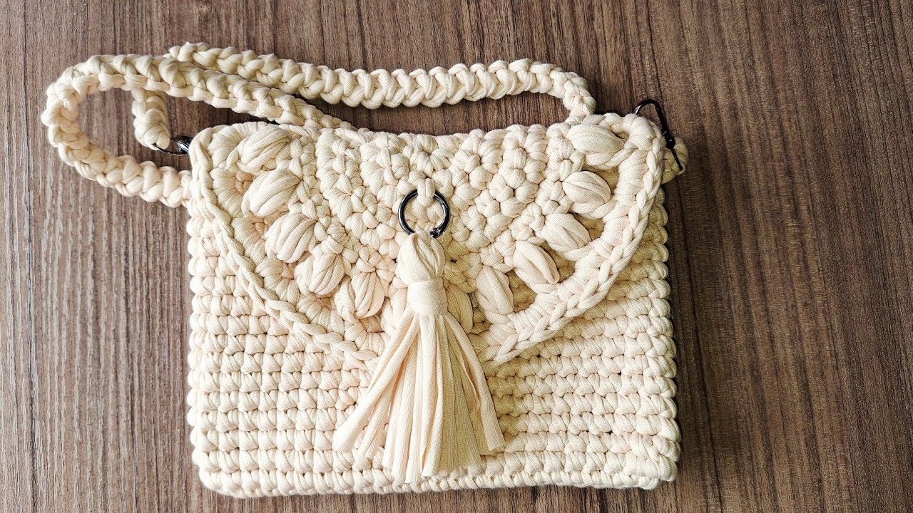 Very easy crossbody SUMMER ☀️ bag tutorial || t- shirt yarn bag