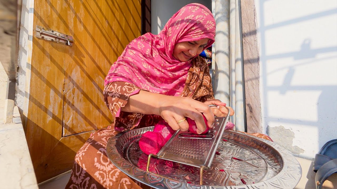 সুপারফুড তৈরির কাজে সারাদিন ব্যস্ত 💜