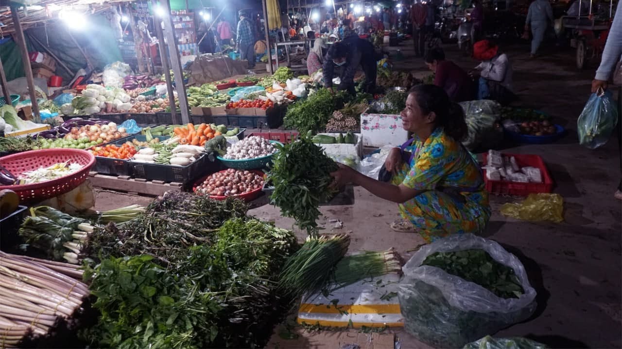Early Morning Vegetable Market  @Prek Phnov Bridge - Morning Vegetable Market Scenes at Prek Phnov