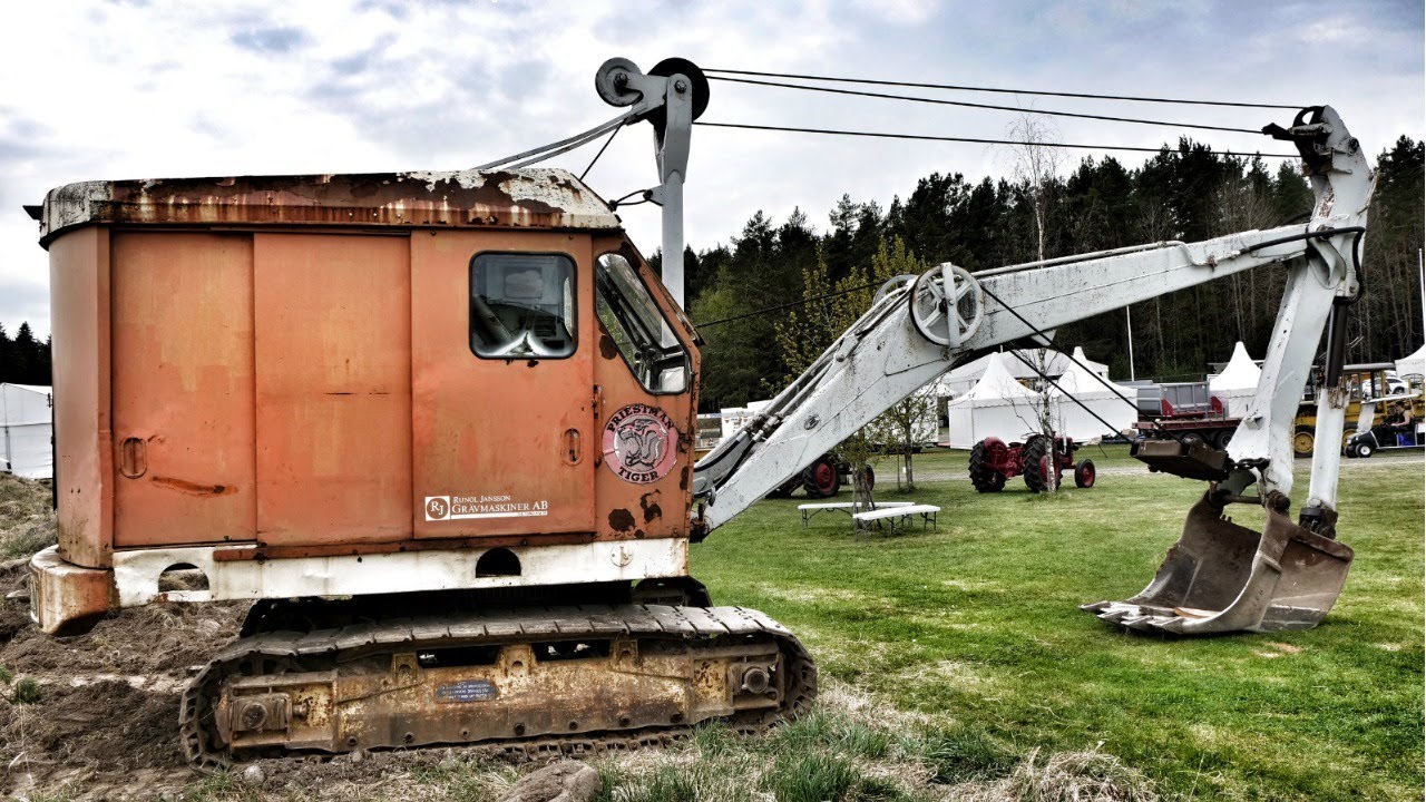 Vintage Priestman Tiger cable  excavator (in cab view)
