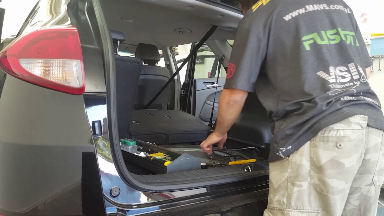 how to install after market amplifier and subwoofer into Hyundai Tucson
