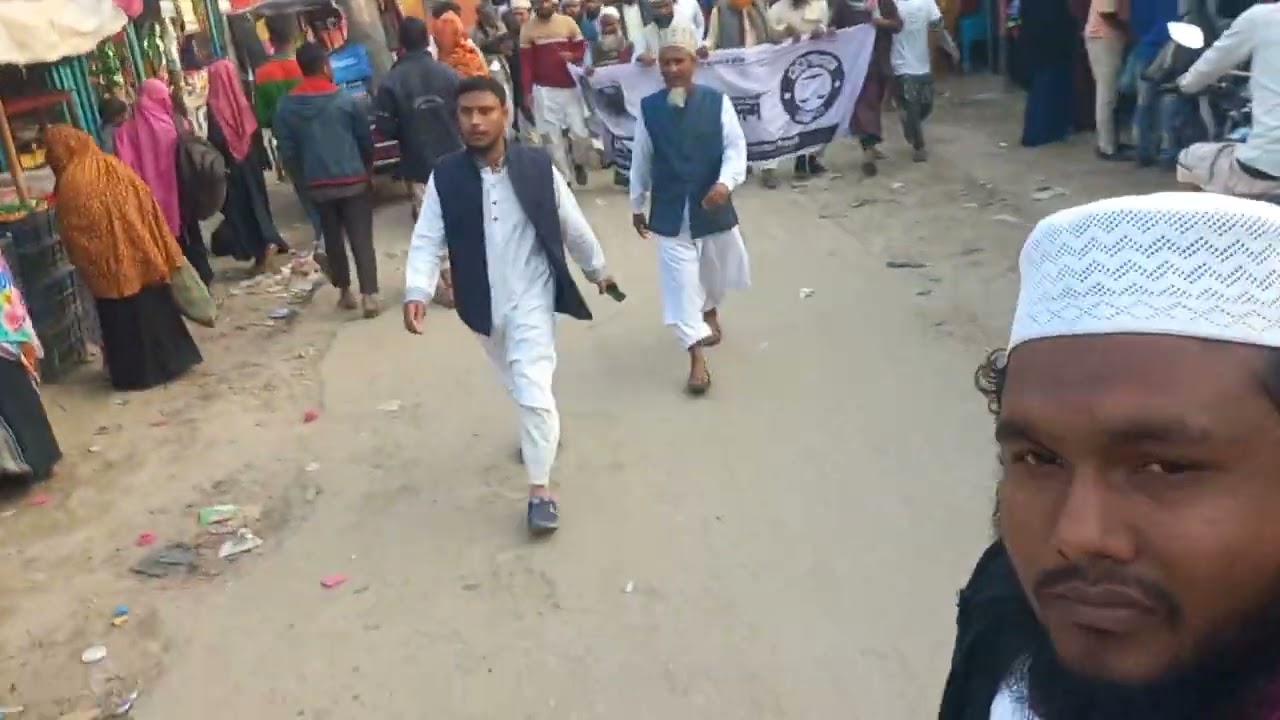 মমিন গঞ্জ গাবতলা বাজার থেকে শুরু করে কচাকাটা বাজার হয়ে কচাকাটা বহুমুখী উচ্চ বিদ্যালয় মাঠ গণ মিছিল