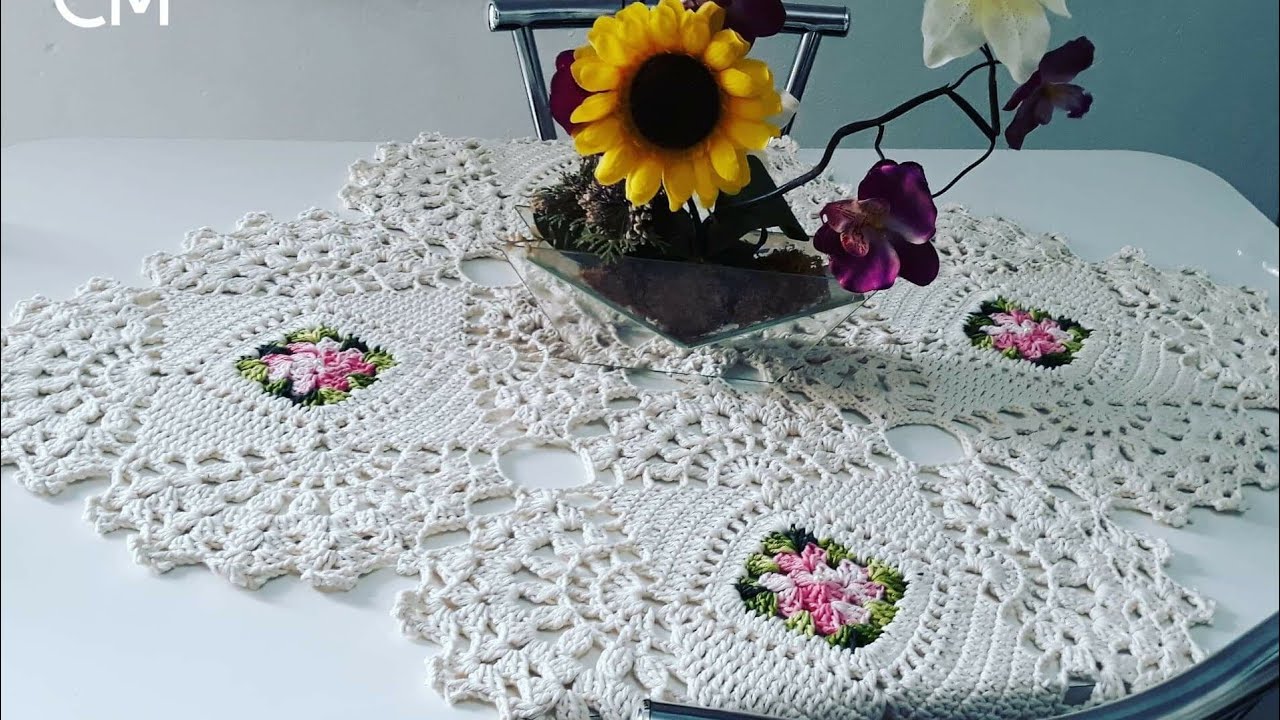 Toalha de Mesa Quadrada Josiane em Crochê /85 CM