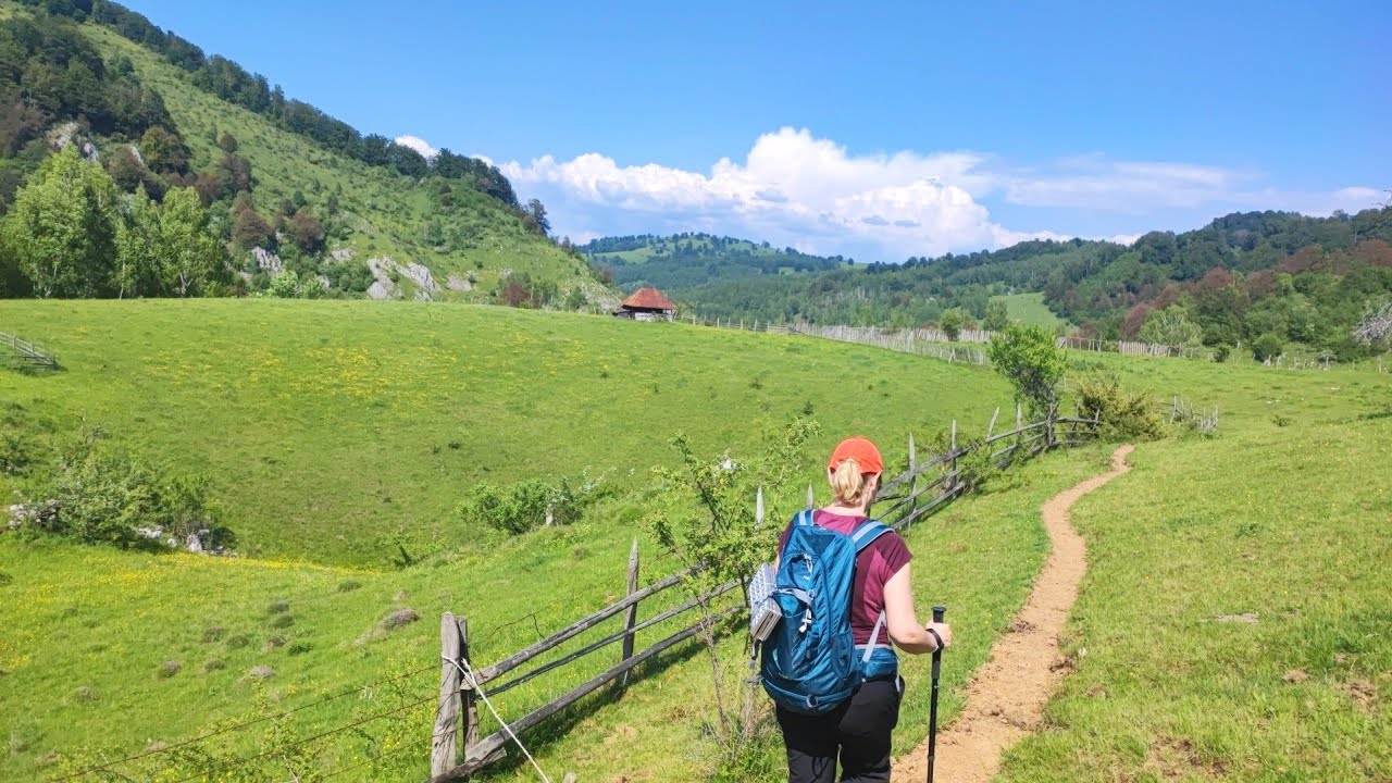 Fundătura Ponorului √ prima dată la glamping √