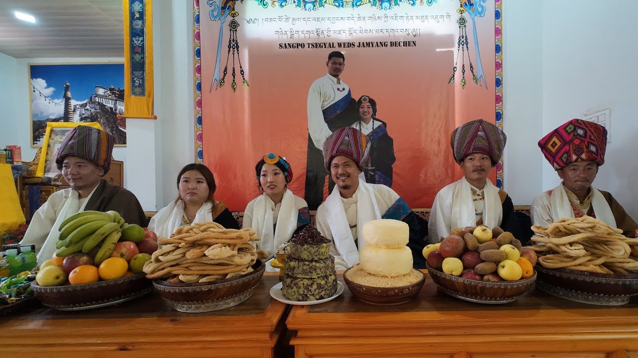 pt(1)སྦིར་ལི་ལིས་ཚོགས་ཁང་བློ་གྲོས་དགའ་ཚལ་དུ། Sangpo Tsegyal Weds Jamyang Dechen Tibetan wedding