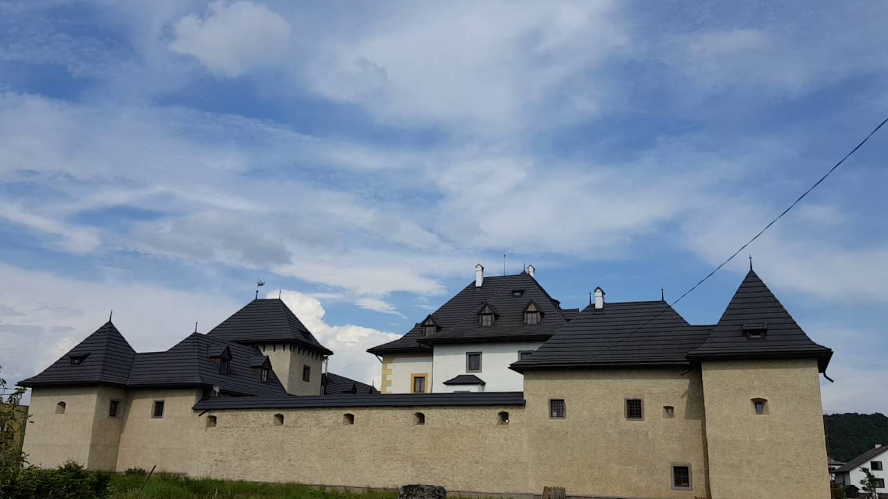 Vodn&yacute; hrad v Hronseku 🏰