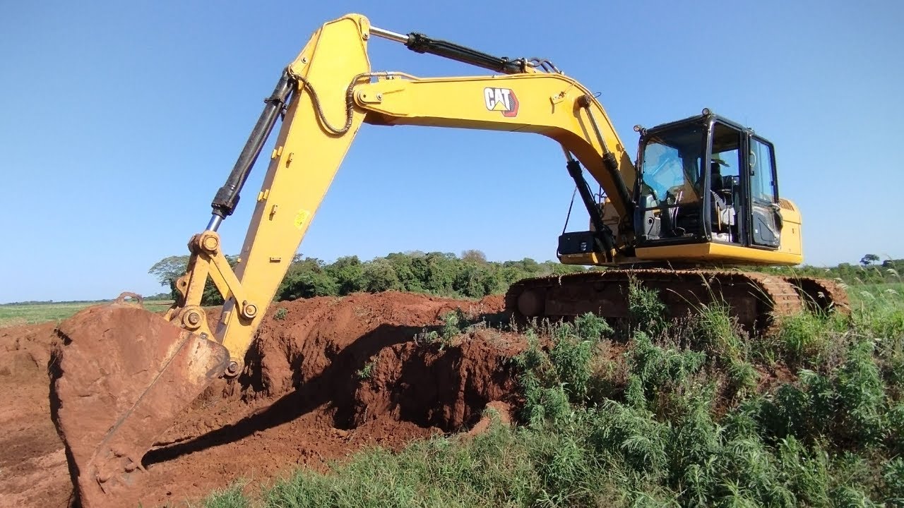 Limpando caixa seca com escavadeira  318 D2