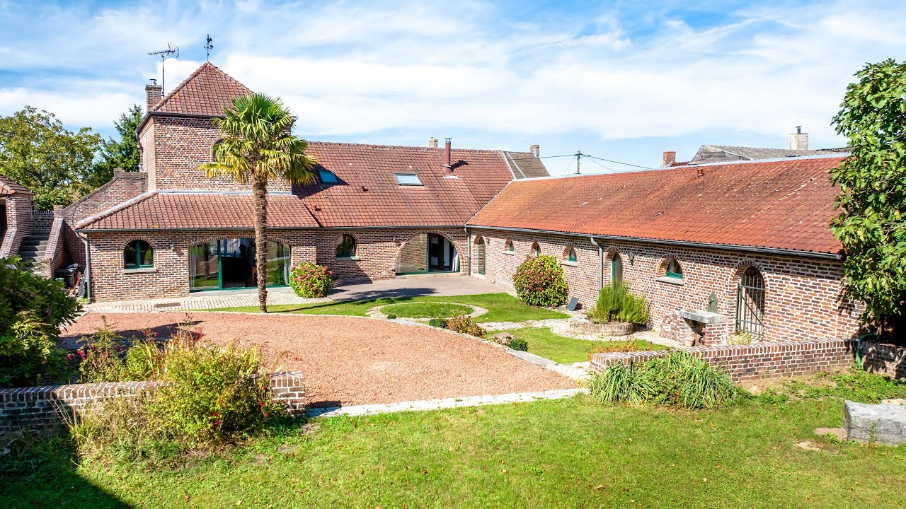 à Bruille-Saint-Amand - Corps de Ferme semi-plain-pied - 495 000€HAI - MAISON COUP DE COEUR