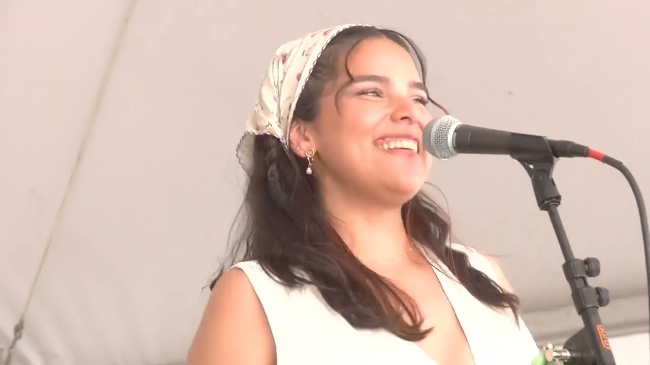 Miana y la Musica...ELASTIC